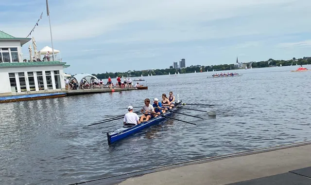 Foto Staffelrudern in Hamburg